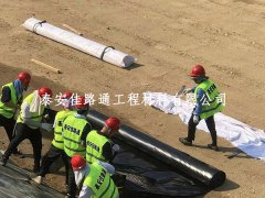 垃圾填埋場防滲土工膜 “起皺” 危機(jī)！